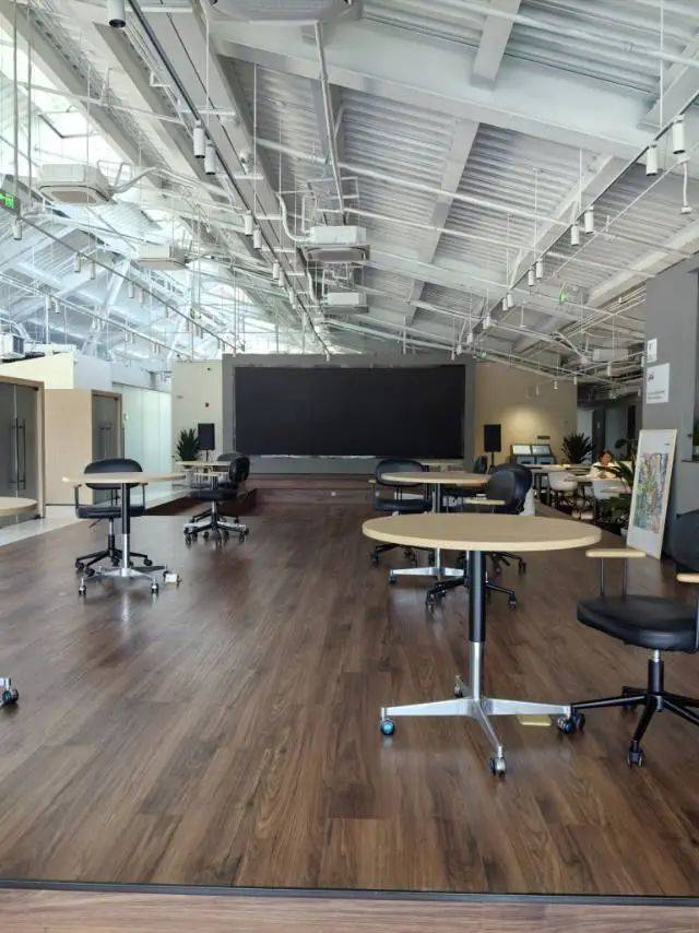 际数字游民社区：解锁“边工作边度假”的生活密码ky开元棋牌青筑乡野 青峦智驿研究队深入资阳国(图4)